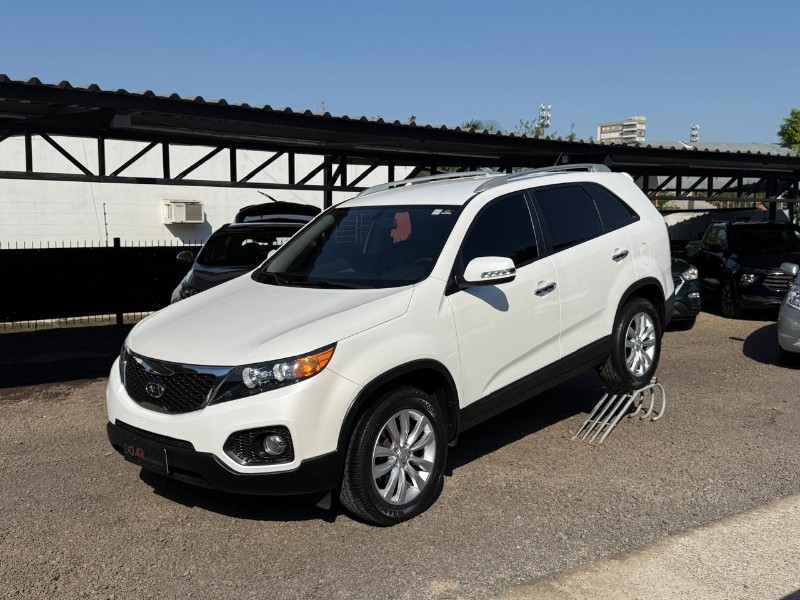 KIA SORENTO 2.4 16V 4X2 AUT. /2013 AR MULTIMARCAS VENÂNCIO AIRES / Carros no Vale