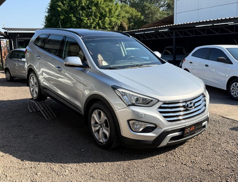 HYUNDAI GRAND SANTA FÉ 3.3 V6 4X4 7 LUGARES /2014 AR MULTIMARCAS VENÂNCIO AIRES / Carros no Vale HYUNDAI GRAND SANTA FÉ 3.3 V6 4X4 7 LUGARES /2014 AR MULTIMARCAS VENÂNCIO AIRES / Carros no Vale