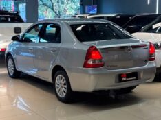 TOYOTA ETIOS 1.5 XLS 2013/2014 JM AUTOMÓVEIS VENÂNCIO AIRES / Carros no Vale
