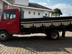 MERCEDES-BENZ 710 MB 710 PLUS 2P CARROCERIA 2007/2008 COMPLETO VEÍCULOS GUAPORÉ / Carros no Vale