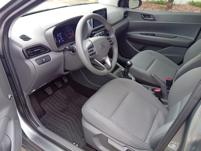 HYUNDAI HB20S 1.0 COMFORT 2023/2024 ALTERNATIVA VEÍCULOS LAJEADO / Carros no Vale