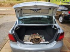 VOLKSWAGEN VOYAGE 1.0 2010/2011 TS VEÍCULOS ANTA GORDA / Carros no Vale