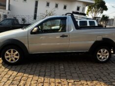 FIAT STRADA WORKING 1.4 MPI FIRE FLEX 8V CS 2015/2016 COMPLETO VEÍCULOS GUAPORÉ / Carros no Vale