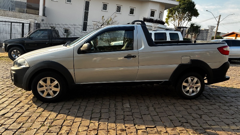 FIAT STRADA WORKING 1.4 MPI FIRE FLEX 8V CS 2015/2016 COMPLETO VEÍCULOS GUAPORÉ / Carros no Vale
