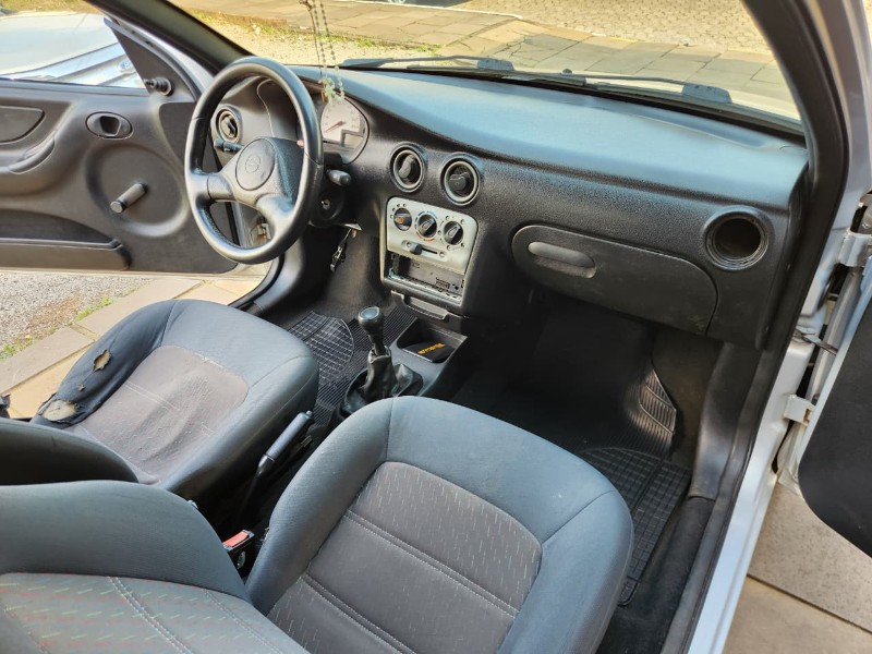 CHEVROLET CELTA 1.0 2002/2002 TS VEÍCULOS ANTA GORDA / Carros no Vale