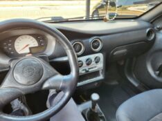 CHEVROLET CELTA 1.0 2002/2002 TS VEÍCULOS ANTA GORDA / Carros no Vale