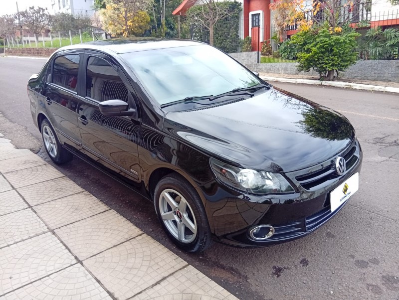 VOLKSWAGEN VOYAGE 1.0 2010/2010 ALTERNATIVA VEÍCULOS LAJEADO / Carros no Vale