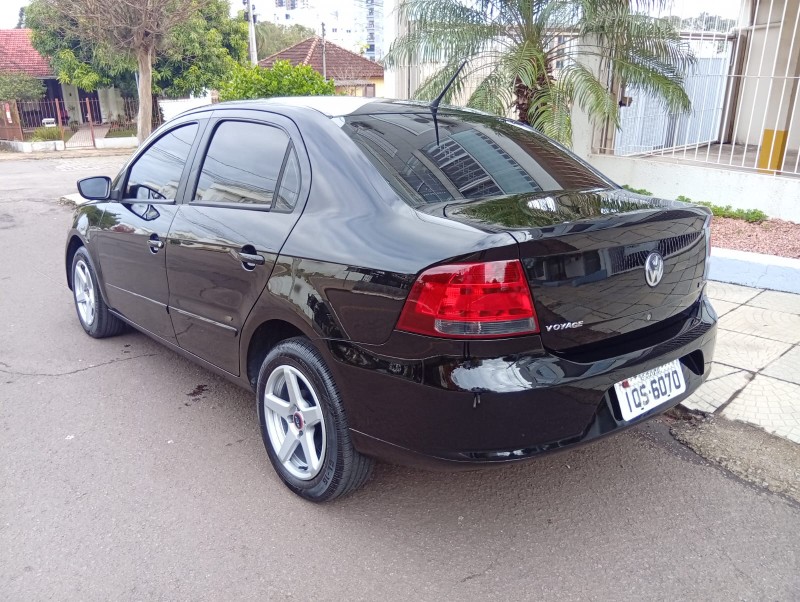 VOLKSWAGEN VOYAGE 1.0 2010/2010 ALTERNATIVA VEÍCULOS LAJEADO / Carros no Vale