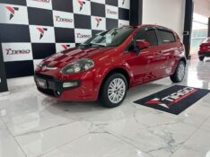 FIAT PUNTO 1.4 ATTRACTIVE 8V 2014/2014 TIAGO AUTOMÓVEIS VENÂNCIO AIRES / Carros no Vale