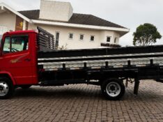 MERCEDES-BENZ 710 MB 710 PLUS 2P CARROCERIA 2007/2008 COMPLETO VEÍCULOS GUAPORÉ / Carros no Vale