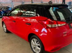TOYOTA YARIS HB XLPLUSAT 2018/2019 LAVENDA VEÍCULOS ARROIO DO MEIO / Carros no Vale