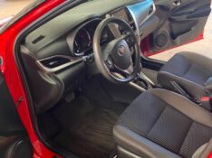 TOYOTA YARIS HB XLPLUSAT 2018/2019 LAVENDA VEÍCULOS ARROIO DO MEIO / Carros no Vale