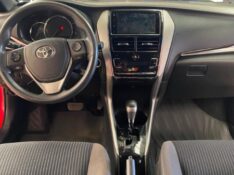 TOYOTA YARIS HB XLPLUSAT 2018/2019 LAVENDA VEÍCULOS ARROIO DO MEIO / Carros no Vale