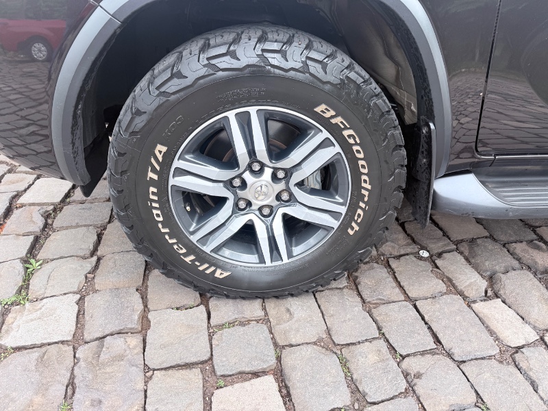 TOYOTA HILUX SW4 2.7 SRV 4X2 16V 7 LUGARES 2019/2019 ELY AUTOMÓVEIS LAJEADO / Carros no Vale TOYOTA HILUX SW4 2.7 SRV 4X2 16V 7 LUGARES 2019/2019 ELY AUTOMÓVEIS LAJEADO / Carros no Vale