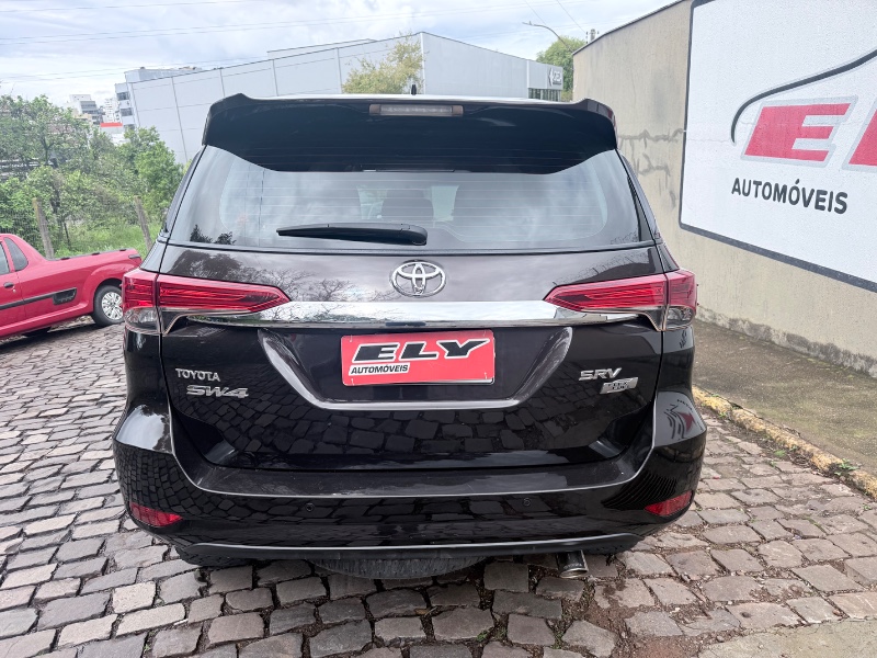 TOYOTA HILUX SW4 2.7 SRV 4X2 16V 7 LUGARES 2019/2019 ELY AUTOMÓVEIS LAJEADO / Carros no Vale TOYOTA HILUX SW4 2.7 SRV 4X2 16V 7 LUGARES 2019/2019 ELY AUTOMÓVEIS LAJEADO / Carros no Vale