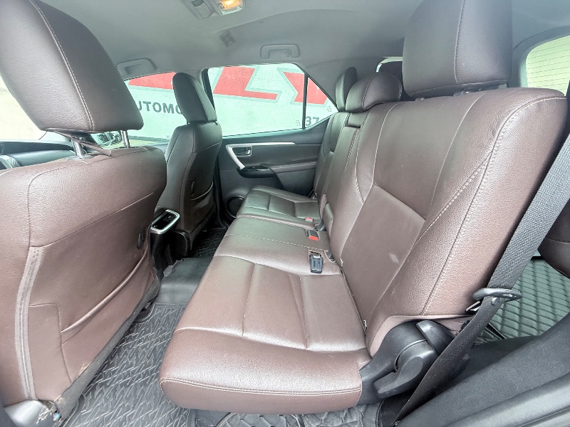 TOYOTA HILUX SW4 2.7 SRV 4X2 16V 7 LUGARES 2019/2019 ELY AUTOMÓVEIS LAJEADO / Carros no Vale TOYOTA HILUX SW4 2.7 SRV 4X2 16V 7 LUGARES 2019/2019 ELY AUTOMÓVEIS LAJEADO / Carros no Vale