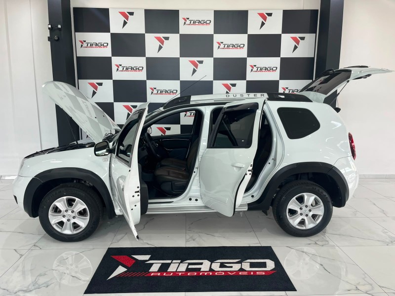 RENAULT DUSTER 1.6 16V DYNAMIQUE 2016/2016 TIAGO AUTOMÓVEIS VENÂNCIO AIRES / Carros no Vale