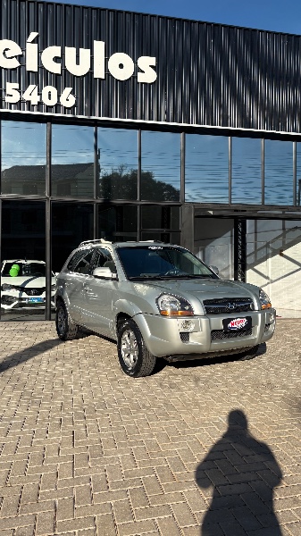 HYUNDAI TUCSON 1.6 16V T-GDI GASOLINA GLS 2013/2013 NEURI VEÍCULOS LAJEADO / Carros no Vale HYUNDAI TUCSON 1.6 16V T-GDI GASOLINA GLS 2013/2013 NEURI VEÍCULOS LAJEADO / Carros no Vale
