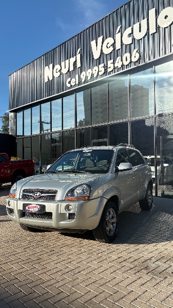 HYUNDAI TUCSON 1.6 16V T-GDI GASOLINA GLS 2013/2013 NEURI VEÍCULOS LAJEADO / Carros no Vale HYUNDAI TUCSON 1.6 16V T-GDI GASOLINA GLS 2013/2013 NEURI VEÍCULOS LAJEADO / Carros no Vale