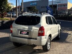 HYUNDAI TUCSON 1.6 16V T-GDI GASOLINA GLS 2013/2013 NEURI VEÍCULOS LAJEADO / Carros no Vale