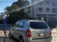 HYUNDAI TUCSON 1.6 16V T-GDI GASOLINA GLS 2013/2013 NEURI VEÍCULOS LAJEADO / Carros no Vale