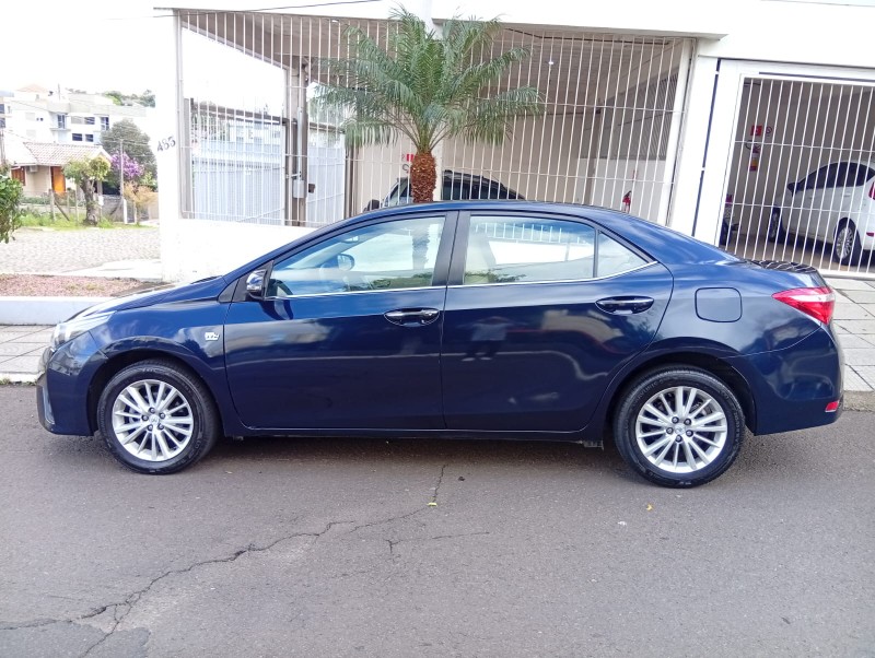 TOYOTA COROLLA ALTISFLEX 2015/2016 ALTERNATIVA VEÍCULOS LAJEADO / Carros no Vale