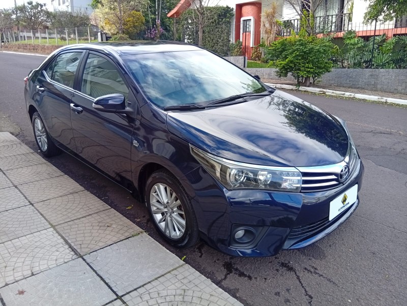 TOYOTA COROLLA ALTISFLEX 2015/2016 ALTERNATIVA VEÍCULOS LAJEADO / Carros no Vale