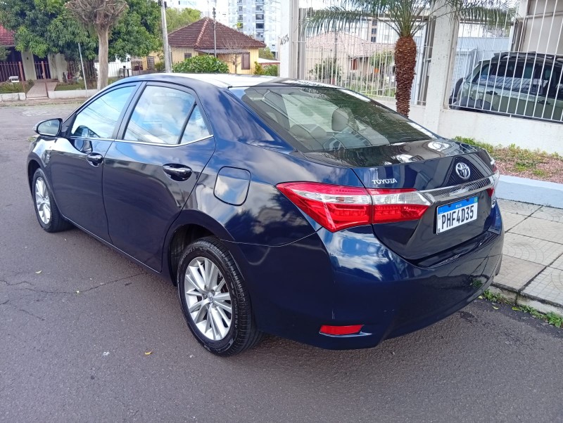 TOYOTA COROLLA ALTISFLEX 2015/2016 ALTERNATIVA VEÍCULOS LAJEADO / Carros no Vale