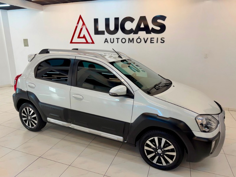 TOYOTA ETIOS CROSS 1.5 16V FLEX 4P AUTOMÁTICO 2018/2018 LUCAS AUTOMÓVEIS BOM RETIRO DO SUL / Carros no Vale