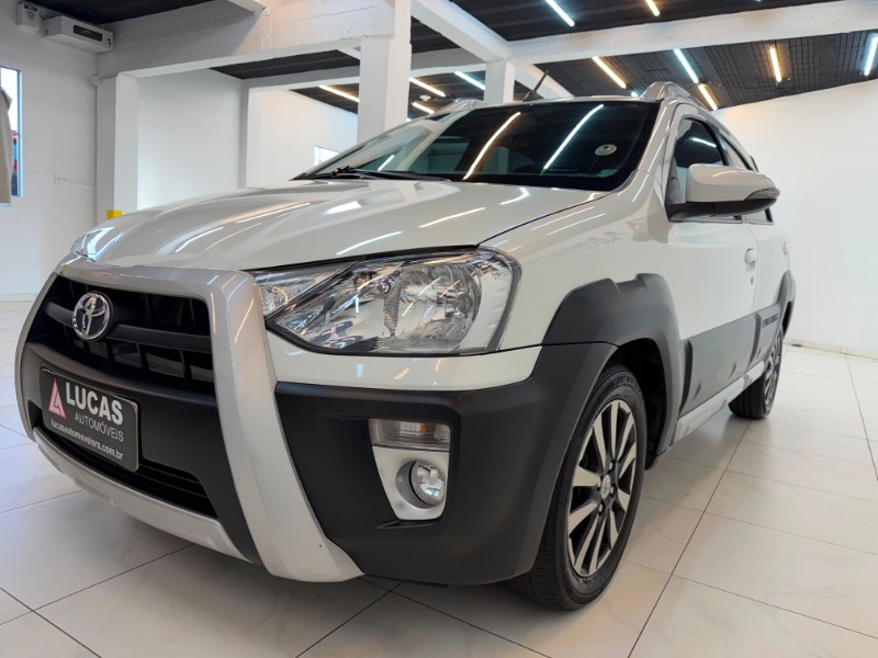 TOYOTA ETIOS CROSS 1.5 16V FLEX 4P AUTOMÁTICO 2018/2018 LUCAS AUTOMÓVEIS BOM RETIRO DO SUL / Carros no Vale