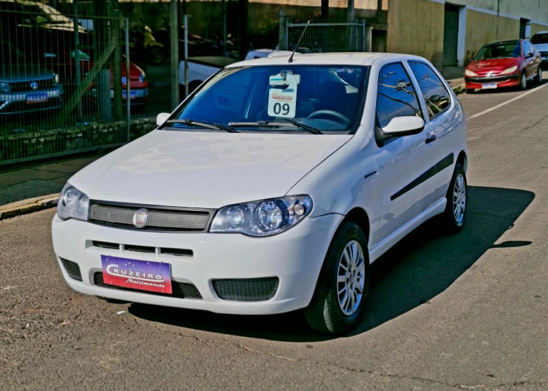 FIAT PALIO 1.0 CELEBRATION 8V 2009/2009 CRUZEIRO MULTIMARCAS CRUZEIRO DO SUL / Carros no Vale
