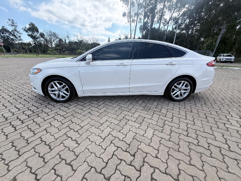 FORD FUSION 2.5 16V 175CV AUT 2016/2016 ELY AUTOMÓVEIS LAJEADO / Carros no Vale