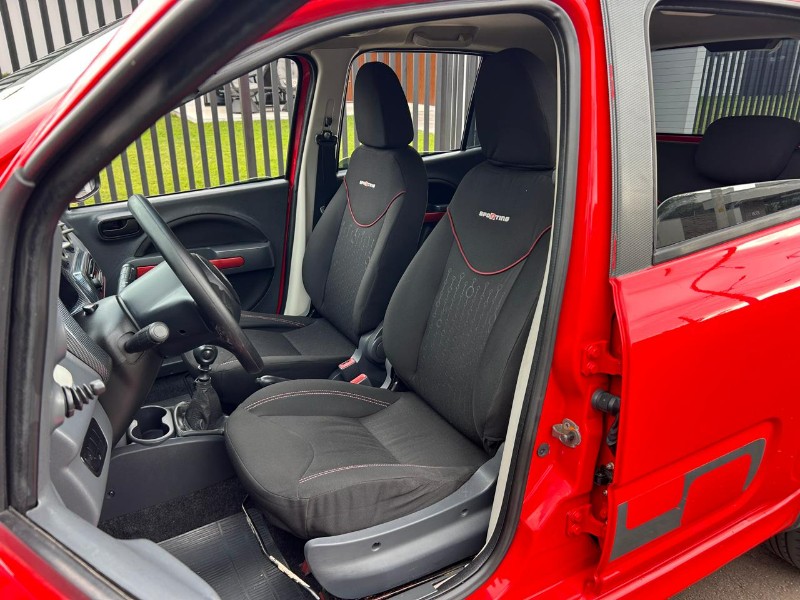 FIAT UNO SPORTING 1.4 EVO FIRE FLEX 8V 4P 2012/2012 LS MULTIMARCAS VENÂNCIO AIRES / Carros no Vale