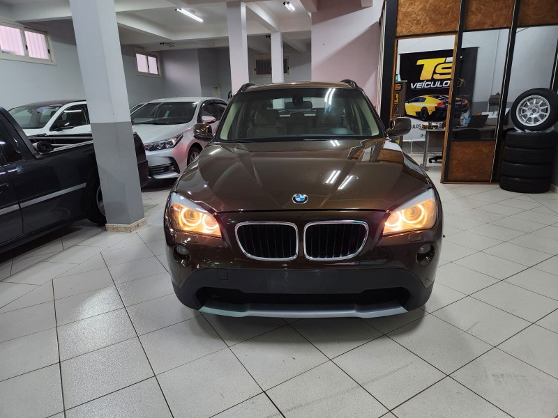 BMW X1 SDRIVE 18I 2.0 16V 4X2 AUT. 2011/2011 TS VEÍCULOS ANTA GORDA / Carros no Vale