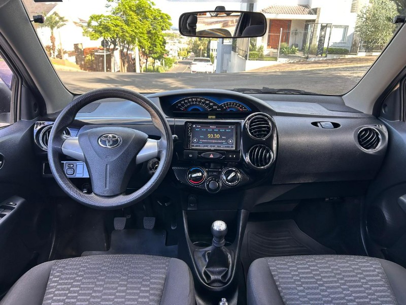 TOYOTA ETIOS XS 1.5 FLEX 16V 5P MEC. 2014/2014 LS MULTIMARCAS VENÂNCIO AIRES / Carros no Vale