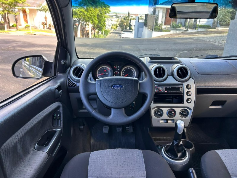 FORD FIESTA SEDAN 1.6 8V FLEX 2011/2011 LS MULTIMARCAS VENÂNCIO AIRES / Carros no Vale