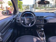 CHEVROLET ONIX HATCH LT 1.0 8V FLEXPOWER 5P MEC. 2013/2013 LS MULTIMARCAS VENÂNCIO AIRES / Carros no Vale