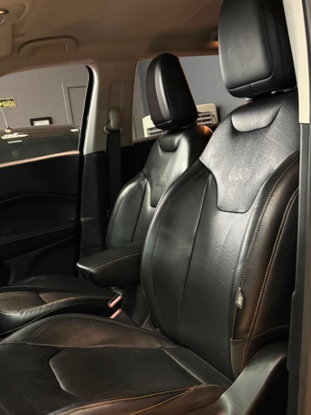 JEEP COMPASS 2.0 16V LONGITUDE 2016/2017 JM AUTOMÓVEIS VENÂNCIO AIRES / Carros no Vale