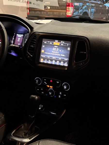 JEEP COMPASS 2.0 16V LONGITUDE 2016/2017 JM AUTOMÓVEIS VENÂNCIO AIRES / Carros no Vale