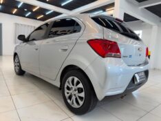CHEVROLET ONIX LT 1.4 8V 2018/2018 LUCAS AUTOMÓVEIS BOM RETIRO DO SUL / Carros no Vale