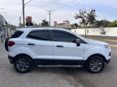 FORD ECOSPORT FREESTYLE 2.0 16V FLEX 2013/2013 LS MULTIMARCAS VENÂNCIO AIRES / Carros no Vale