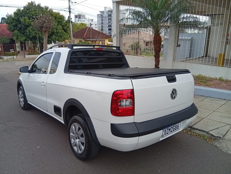 VOLKSWAGEN SAVEIRO 1.6 CE 2014/2015 ALTERNATIVA VEÍCULOS LAJEADO / Carros no Vale