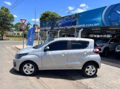 FIAT MOBI LIKE 1.0 FIRE FLEX 5P. 2017/2017 LS MULTIMARCAS VENÂNCIO AIRES / Carros no Vale