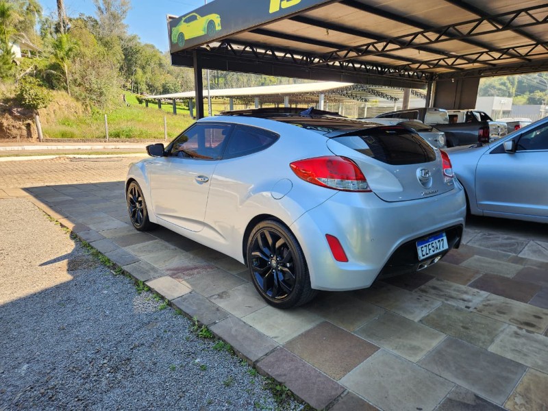 HYUNDAI VELOSTER 1.6 TOP + TETO 2011/2012 TS VEÍCULOS ANTA GORDA / Carros no Vale HYUNDAI VELOSTER 1.6 TOP + TETO 2011/2012 TS VEÍCULOS ANTA GORDA / Carros no Vale