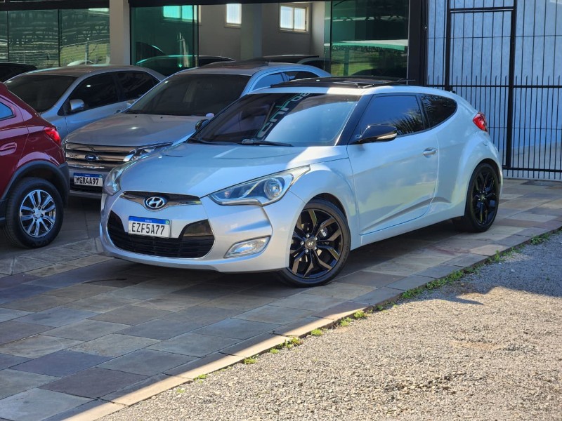 HYUNDAI VELOSTER 1.6 TOP + TETO 2011/2012 TS VEÍCULOS ANTA GORDA / Carros no Vale HYUNDAI VELOSTER 1.6 TOP + TETO 2011/2012 TS VEÍCULOS ANTA GORDA / Carros no Vale