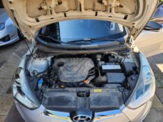 HYUNDAI VELOSTER 1.6 TOP + TETO 2011/2012 TS VEÍCULOS ANTA GORDA / Carros no Vale