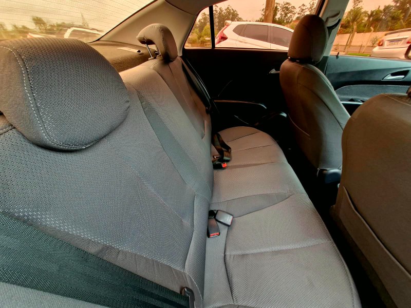 HYUNDAI HB20S 1.6 2013/2014 CRUZEIRO MULTIMARCAS CRUZEIRO DO SUL / Carros no Vale