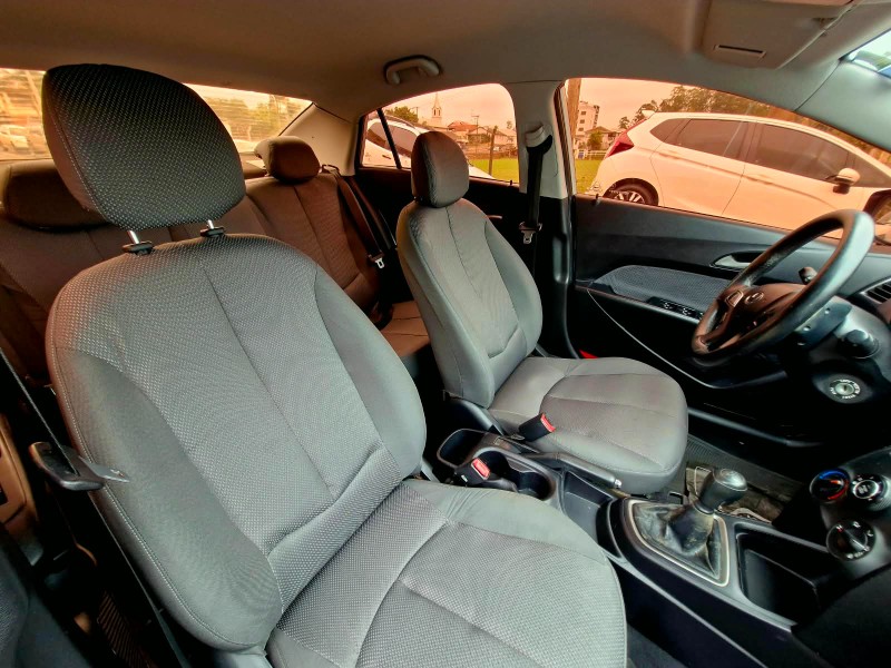 HYUNDAI HB20S 1.6 2013/2014 CRUZEIRO MULTIMARCAS CRUZEIRO DO SUL / Carros no Vale