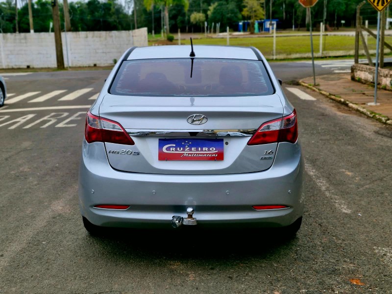 HYUNDAI HB20S 1.6 2013/2014 CRUZEIRO MULTIMARCAS CRUZEIRO DO SUL / Carros no Vale
