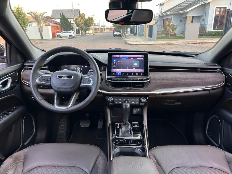 JEEP COMMANDER OVERLAND 1.3 T270 2022/2022 LS MULTIMARCAS VENÂNCIO AIRES / Carros no Vale JEEP COMMANDER OVERLAND 1.3 T270 2022/2022 LS MULTIMARCAS VENÂNCIO AIRES / Carros no Vale